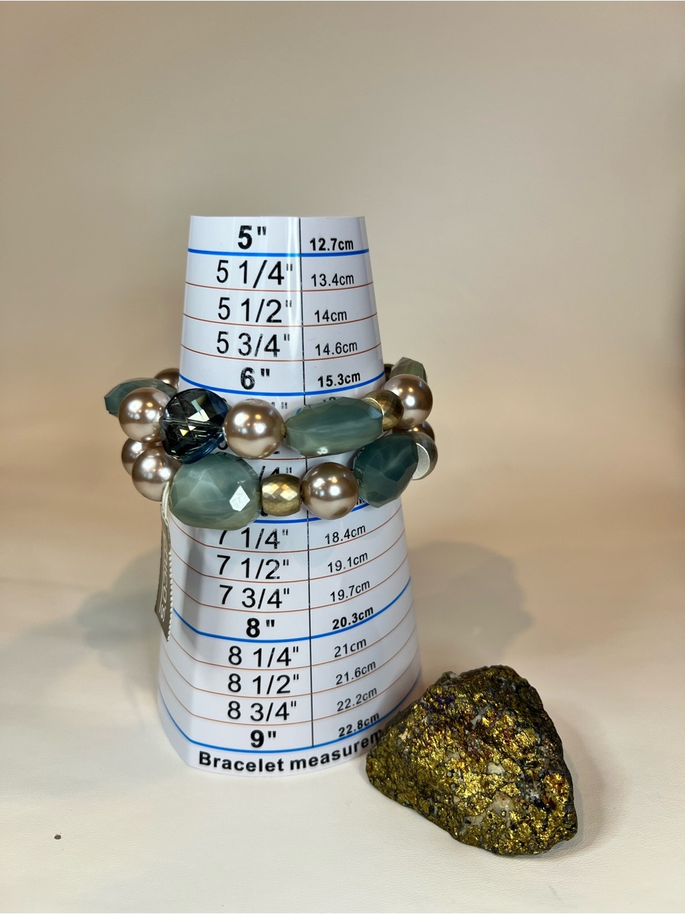 NEW 2pcs Chico’s Lucite Glass Faux Pearl Stretchy Chunky Bohemian Bracelet - Picture 5 of 7